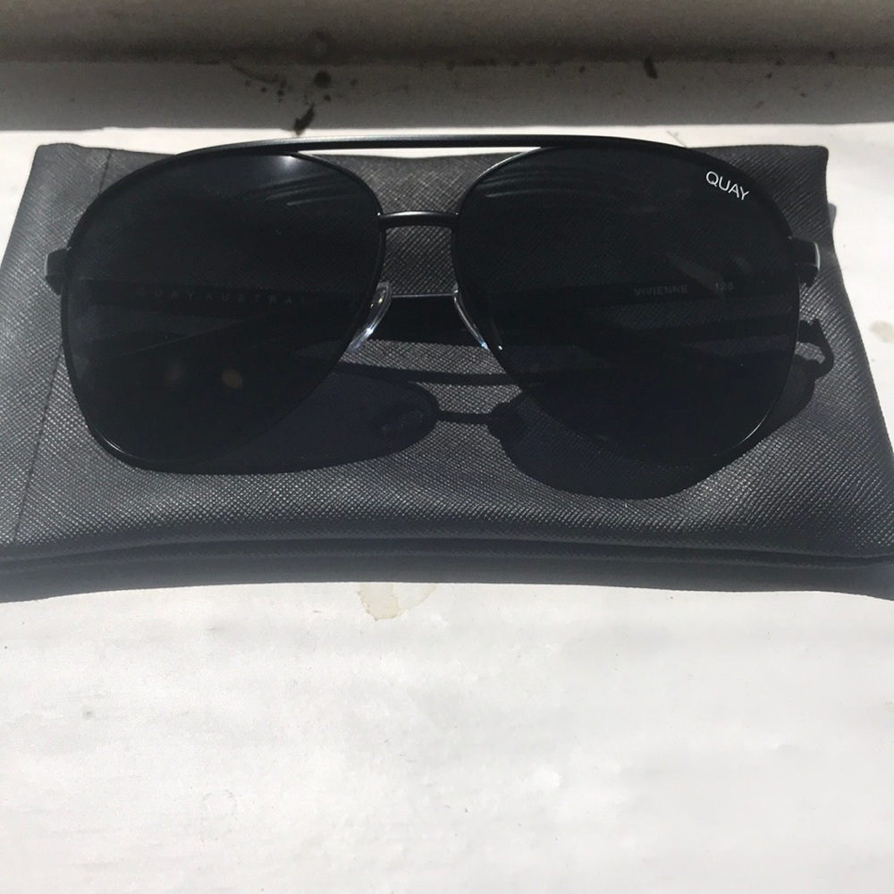 Quay “Vivienne” sunglasses